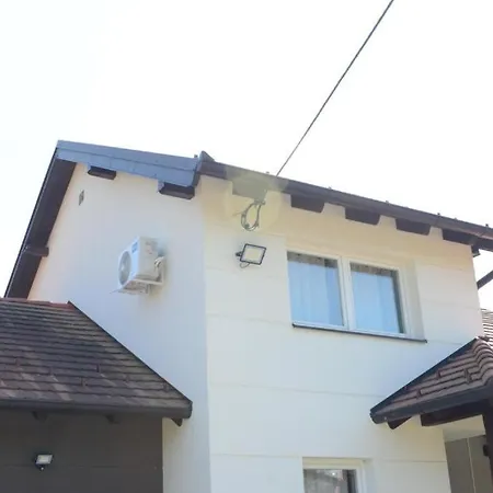 펜션 Prijatan Odmor U Bijeljini *