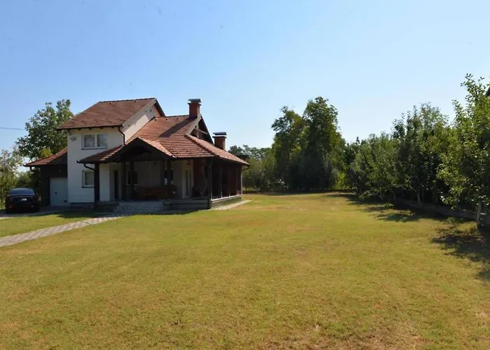 Ferienhaus Prijatan Odmor U Bijeljini Bijeljina